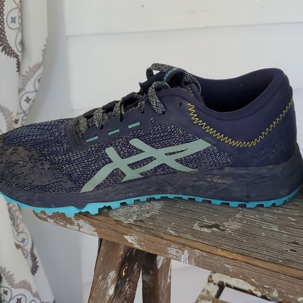 ASICS Trail Runners - Picture 2 of 7